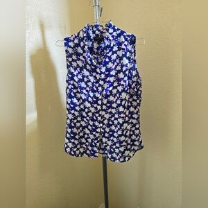 Banana Republic Sleeveless Button Down Blouse